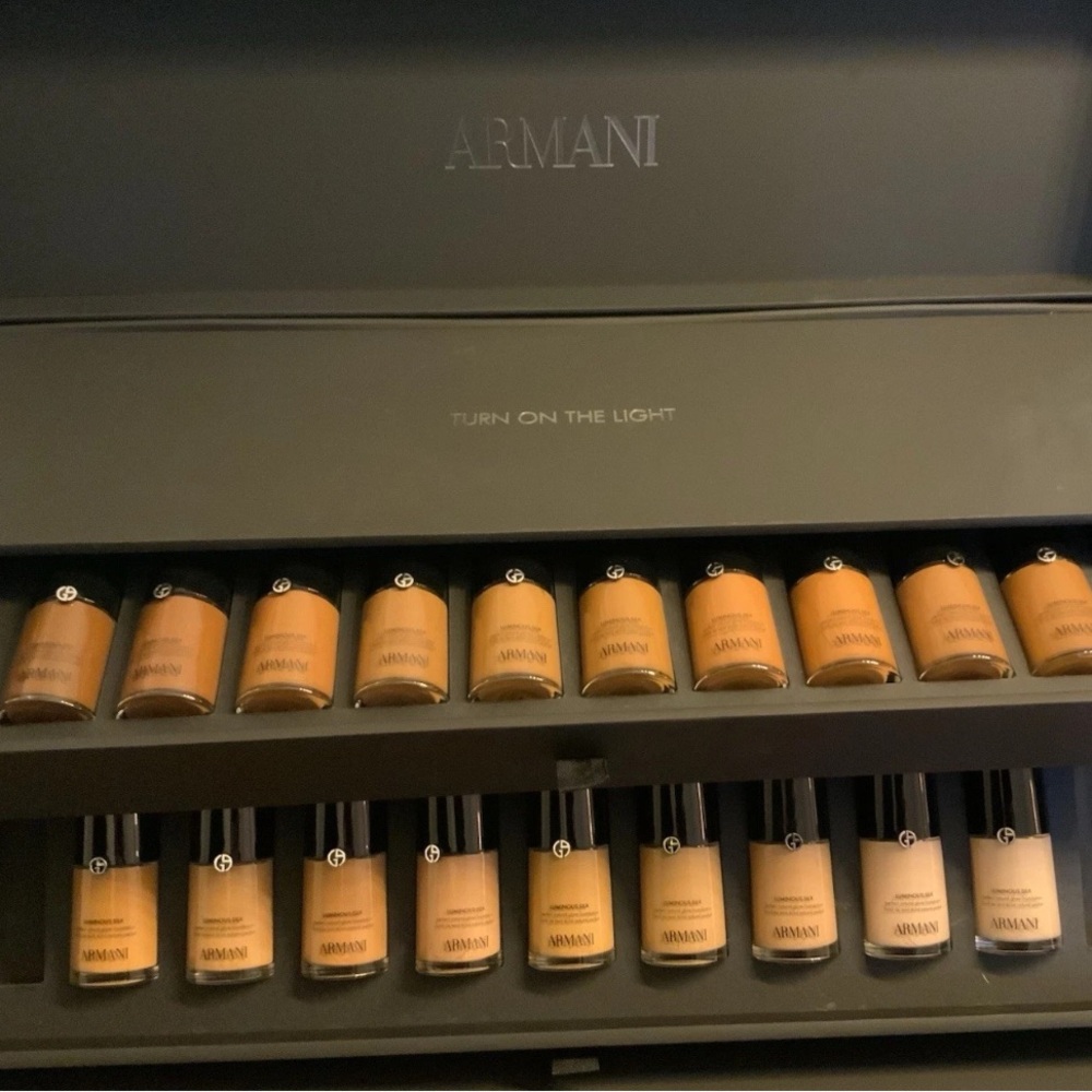 NEW ARMANI Luminous Silk Foundation 1 Fl OZ Perfect Natural Glow SHADE 15.8 $69
